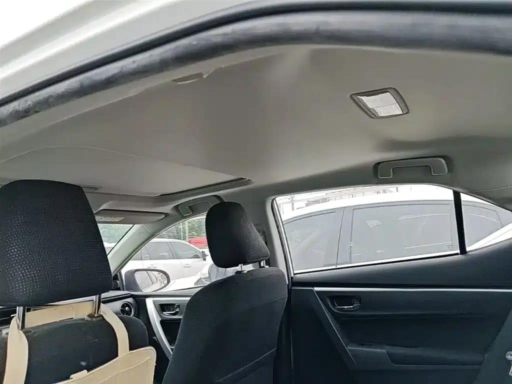 Corolla Hybrid E+ 2019 1.8L E-CVT Leading Edition — миниатюра 17