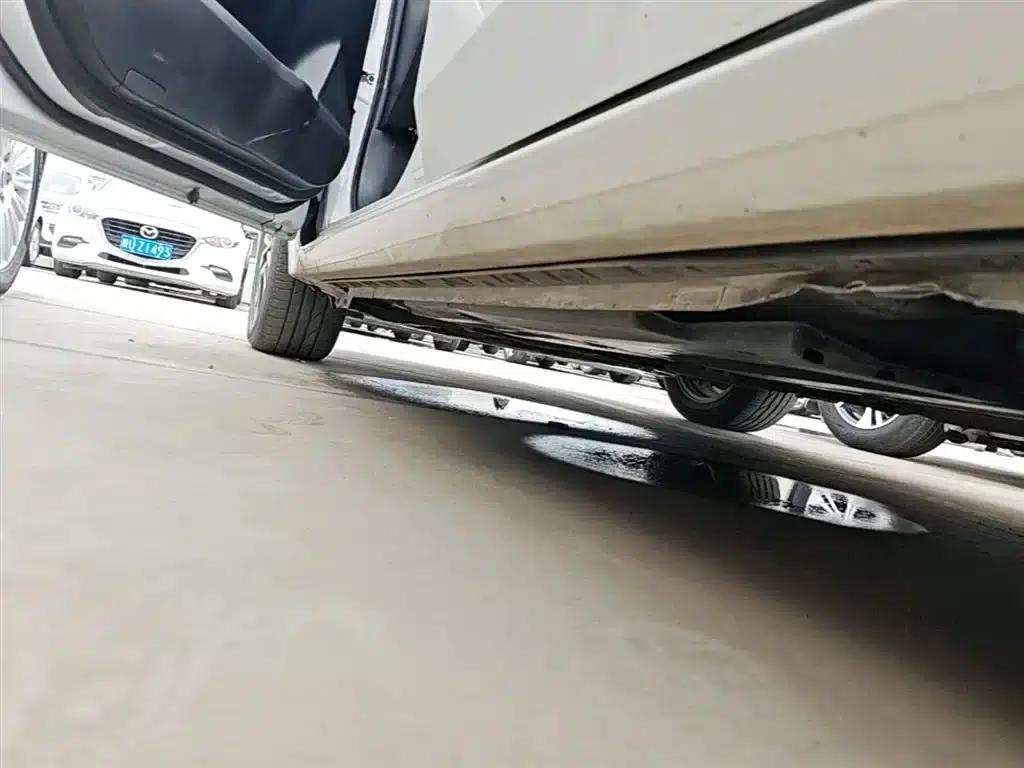 Corolla Hybrid E+ 2019 1.8L E-CVT Leading Edition — миниатюра 21