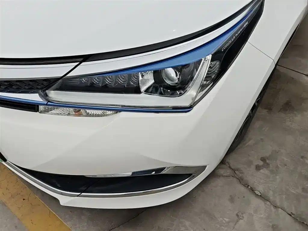Corolla Hybrid E+ 2019 1.8L E-CVT Leading Edition — миниатюра 23