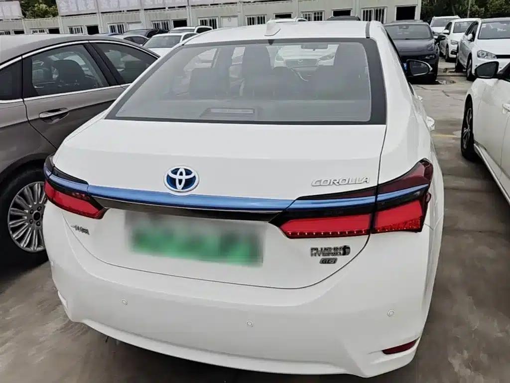 Corolla Hybrid E+ 2019 1.8L E-CVT Leading Edition — миниатюра 6