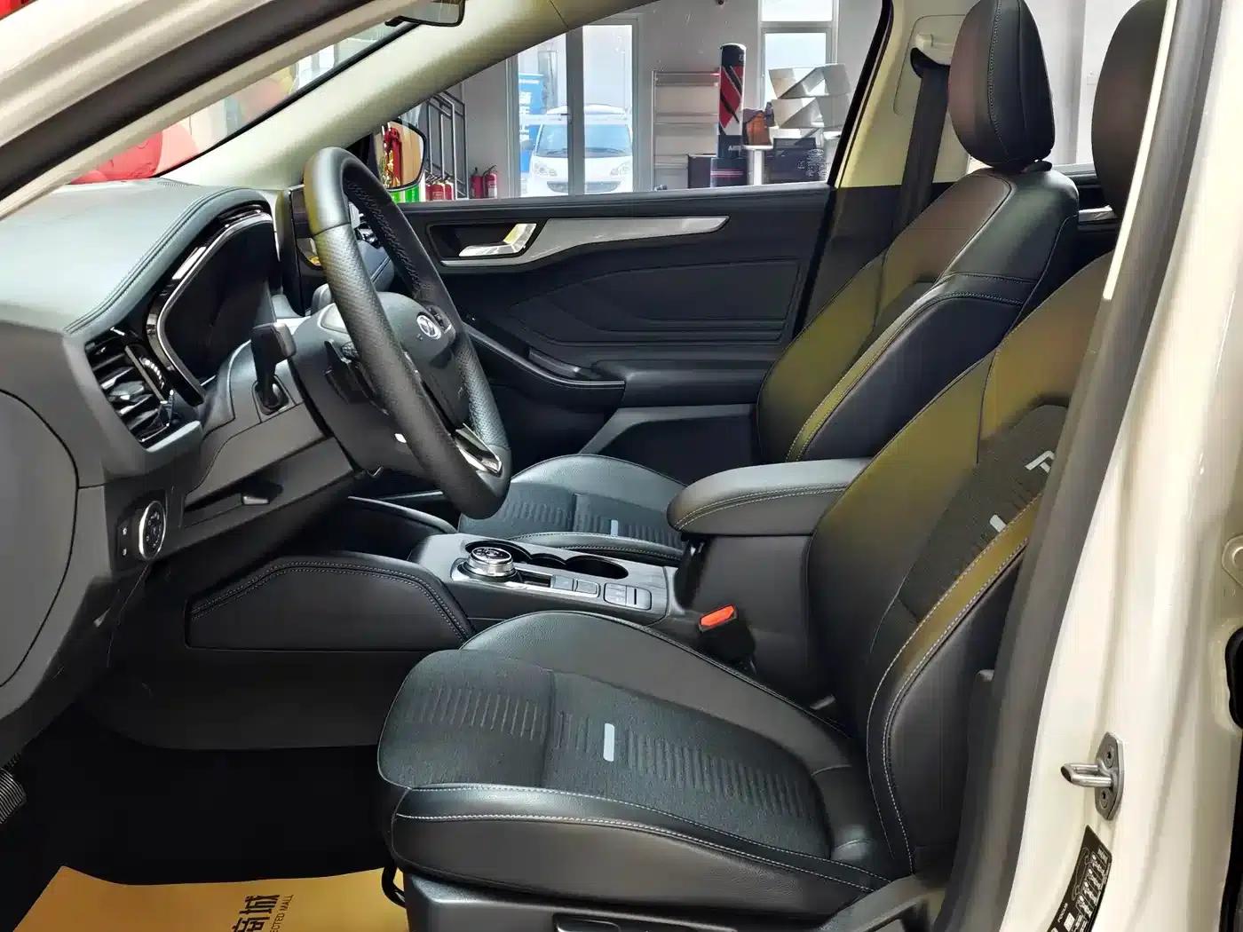 2021 Ford Focus Active EcoBoost 180 Automatic Trend Edition — миниатюра 13