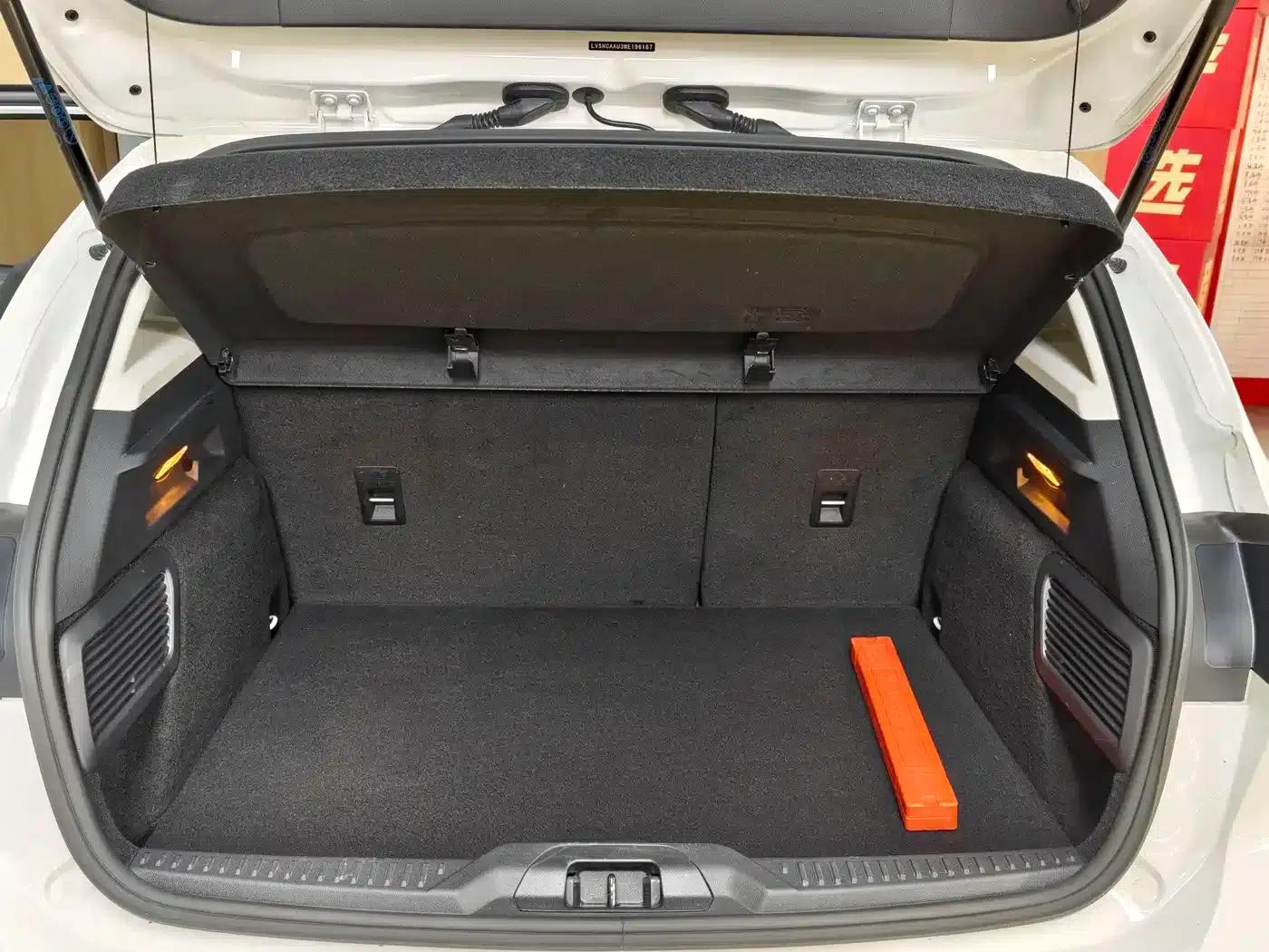 2021 Ford Focus Active EcoBoost 180 Automatic Trend Edition — миниатюра 18