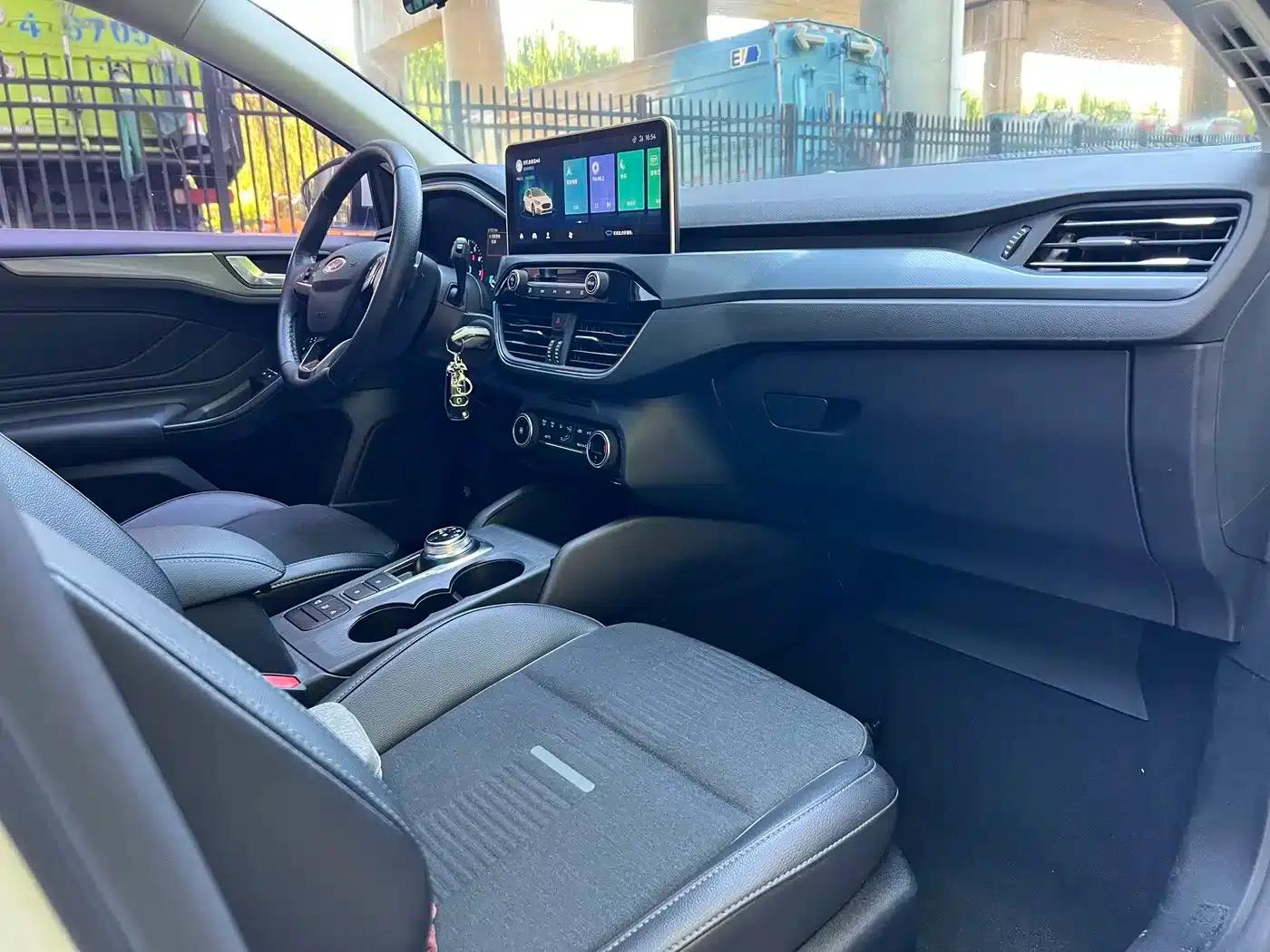 2021 Ford Focus Active EcoBoost 180 Automatic Trend Edition — миниатюра 6