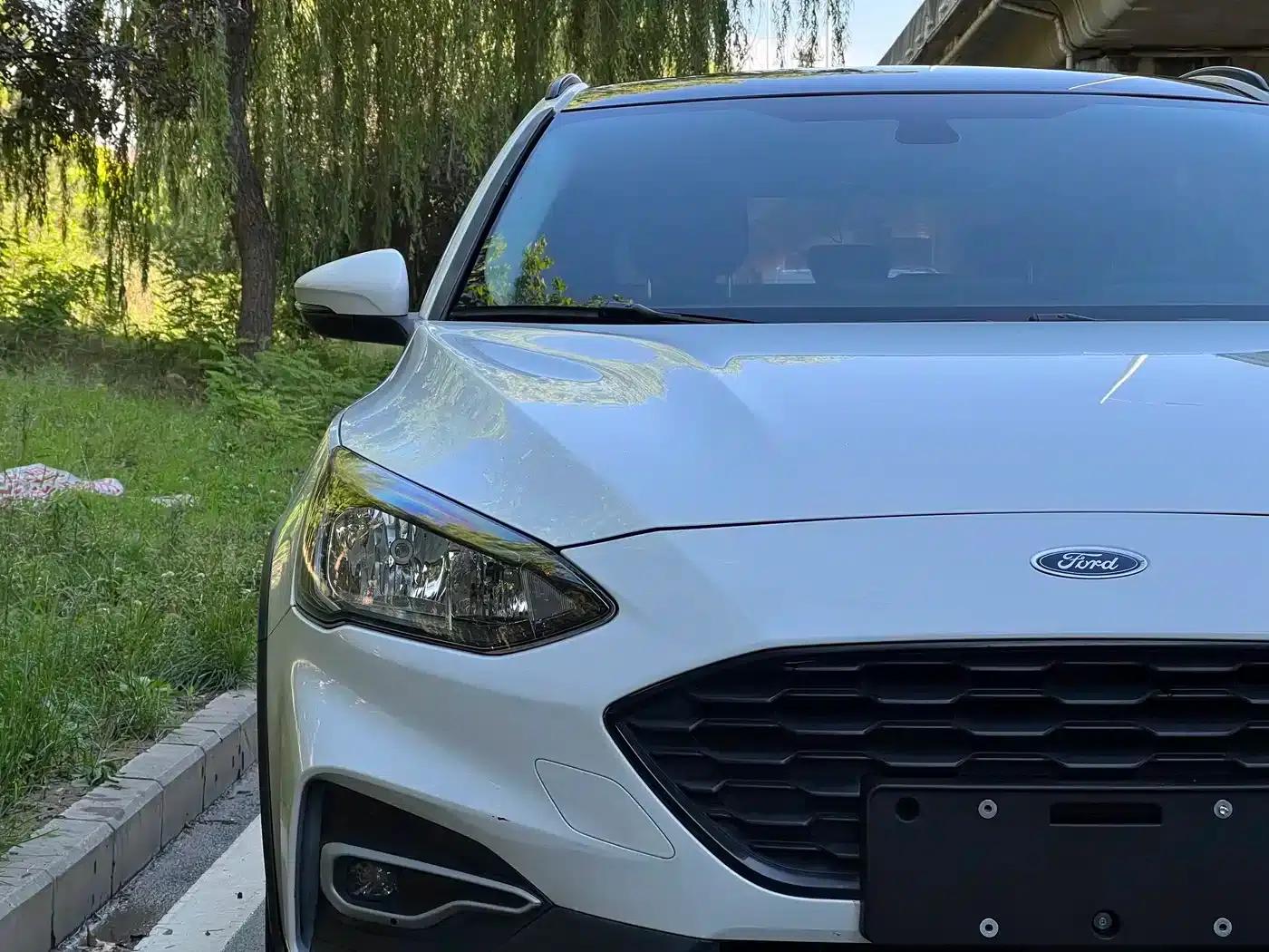 2021 Ford Focus Active EcoBoost 180 Automatic Trend Edition — миниатюра 10
