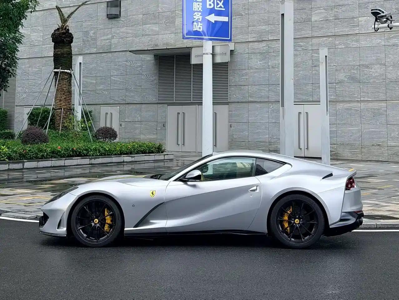 Ferrari 812 2017 6.5L Superfast — миниатюра 3