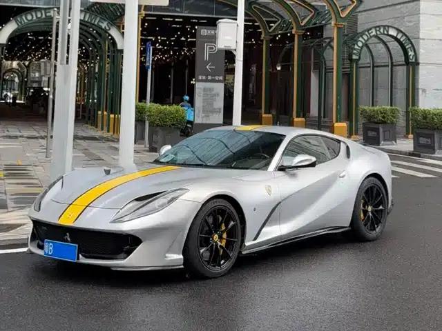 Ferrari 812 2017 6.5L Superfast