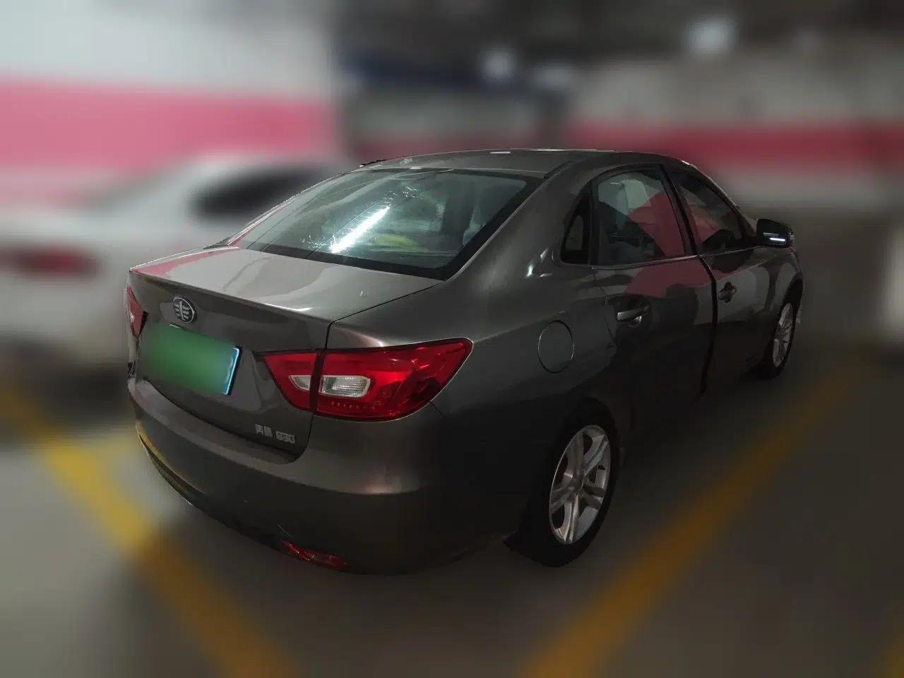 Bestune B30 2016 1.6L Automatic Luxury Model — миниатюра 6