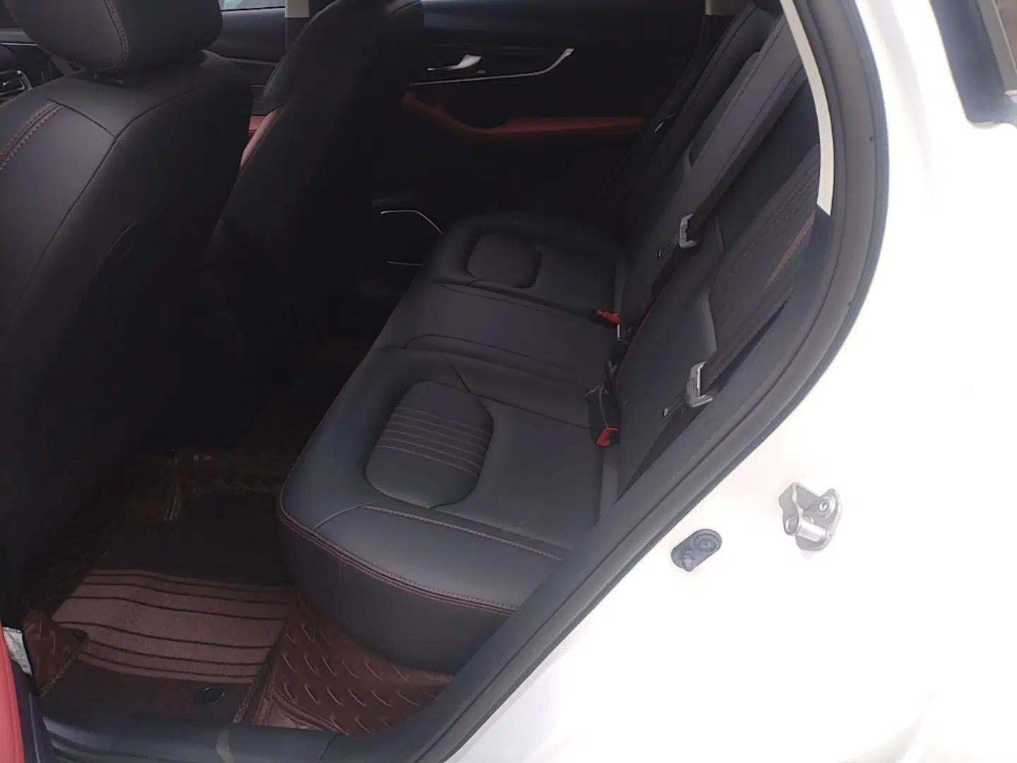 Bestune T33 2021 1.2T Manual Luxury Model — миниатюра 20