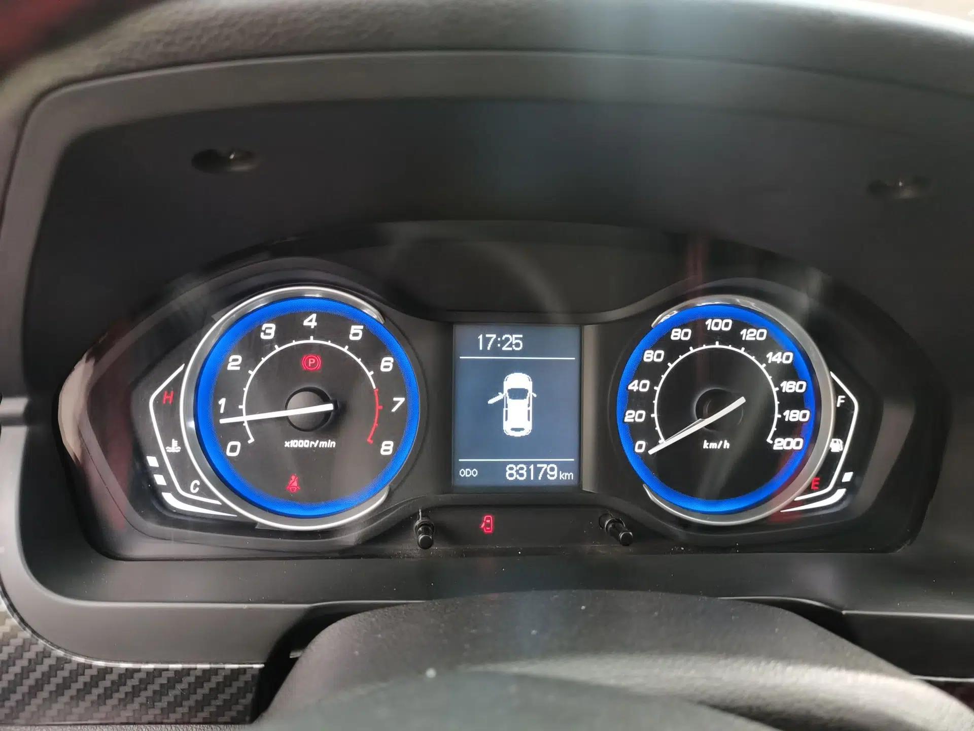 BAIC Senova X25 2015 1.5L Manual Elite Edition — миниатюра 11