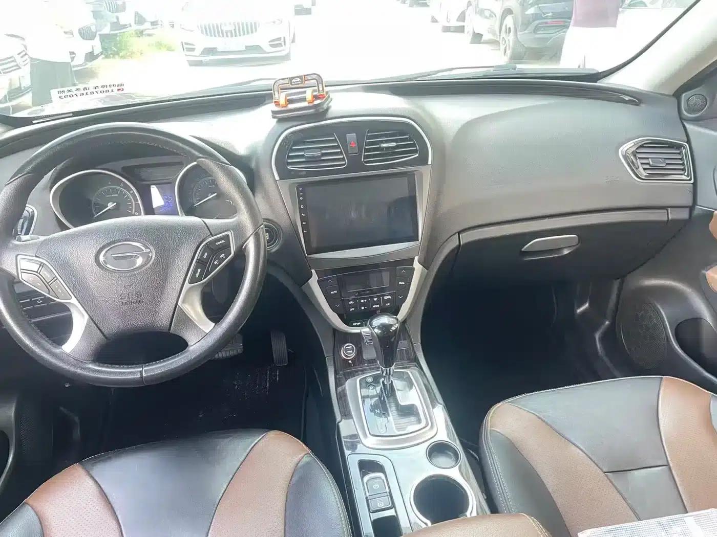 Trumpchi GS5 Super 2015 2.0L Automatic 2WD Luxury Navigation Edition — миниатюра 5