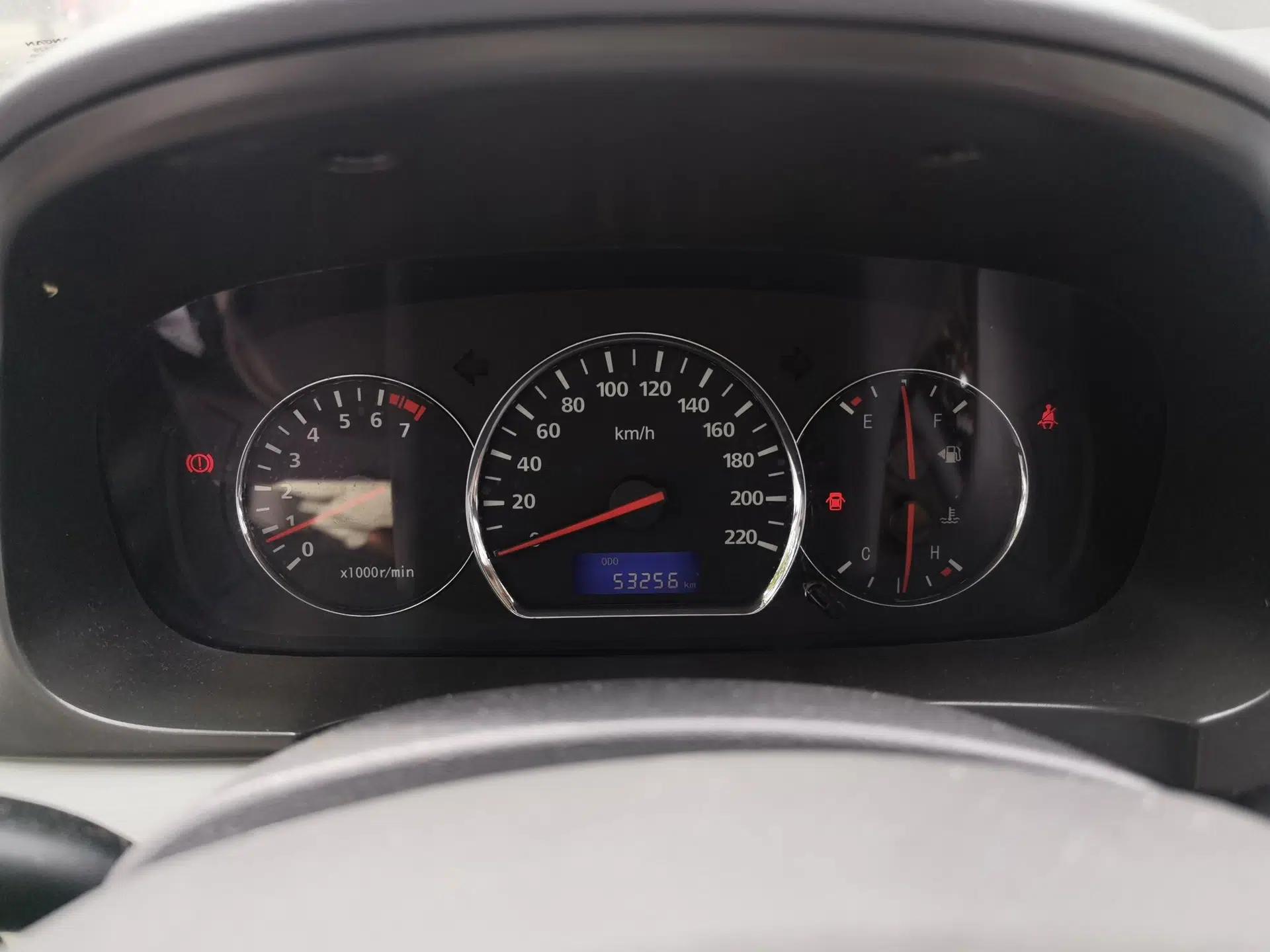 CHANGAN Alsvin V5 2012 1.5L Manual Dream Edition — миниатюра 11