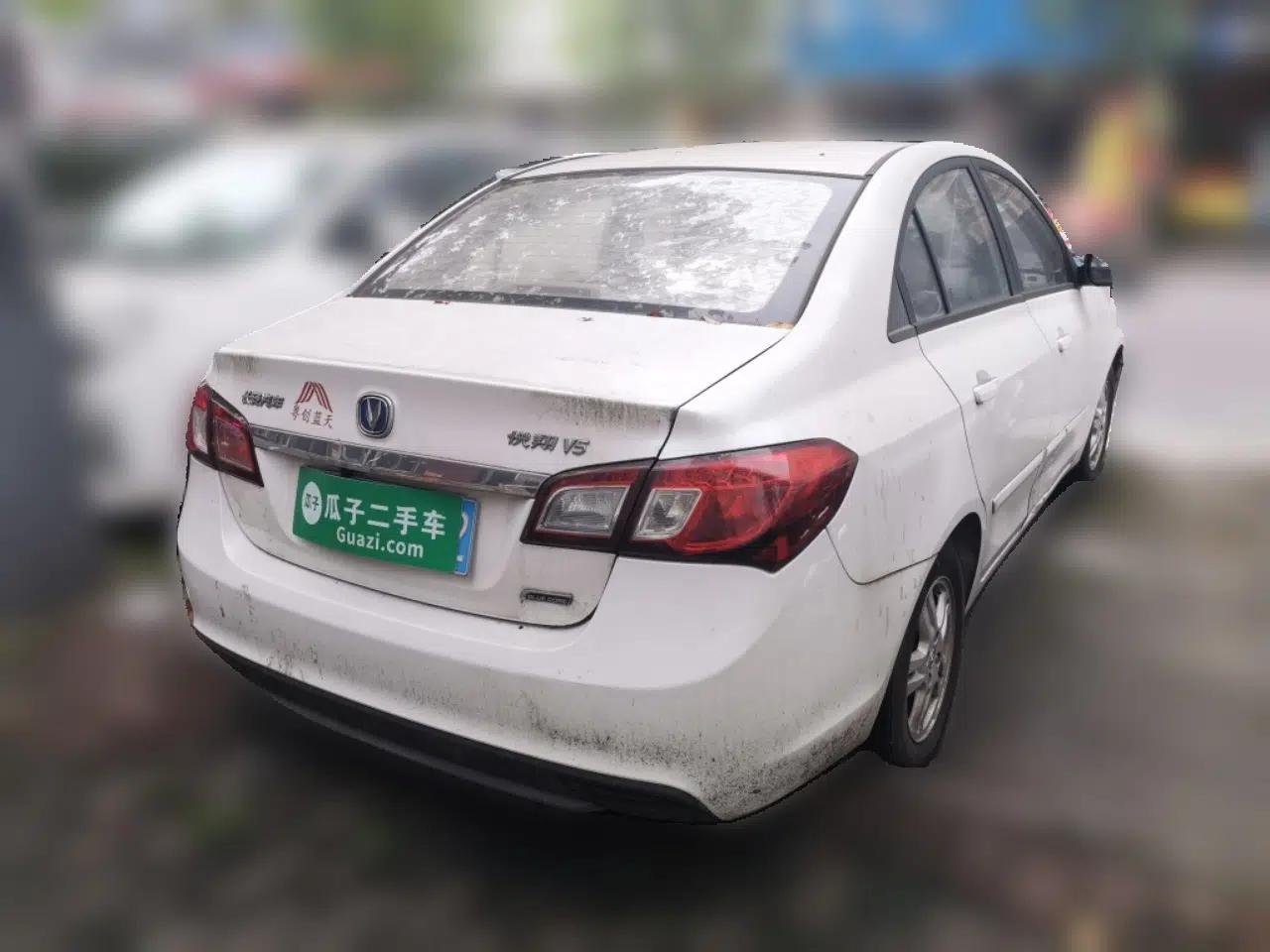 CHANGAN Alsvin V5 2012 1.5L Manual Dream Edition — миниатюра 6