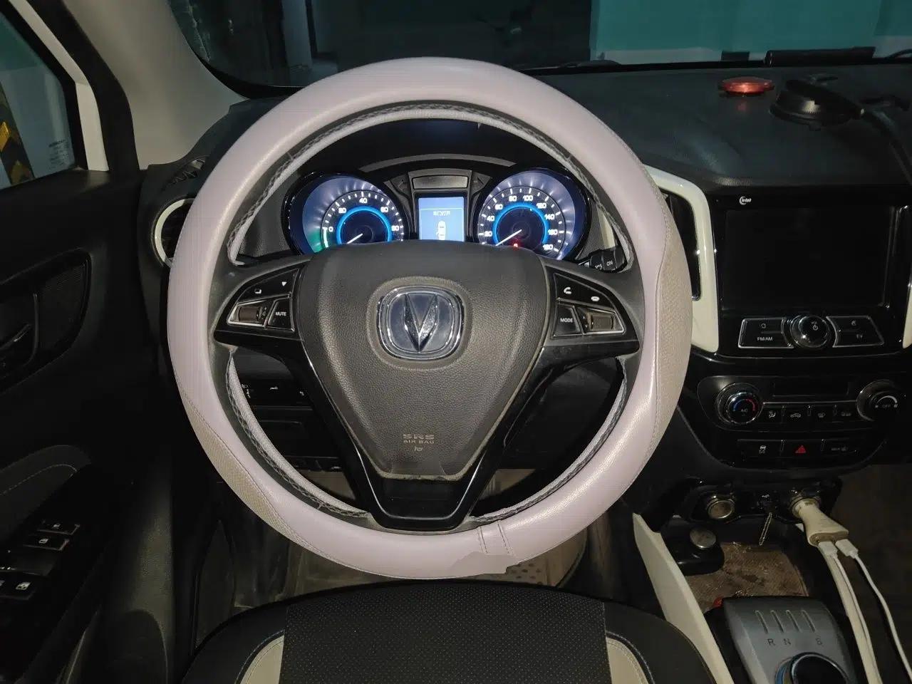 CHANGAN CS15EV 2018 350i — миниатюра 10