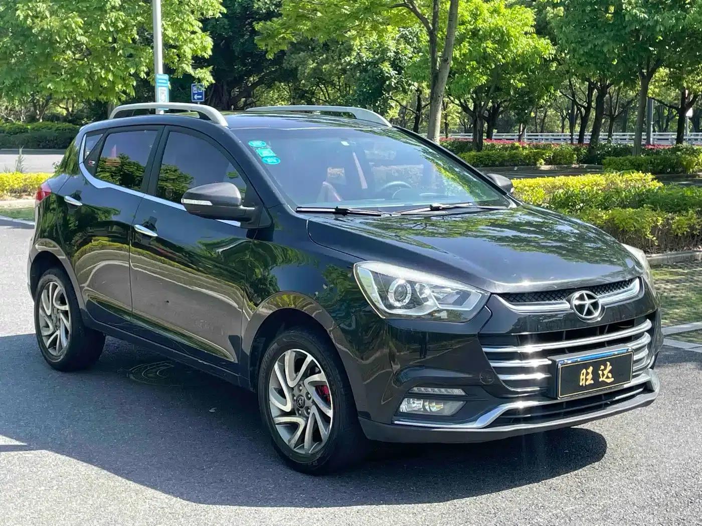 Refine S2 2015 1.5L Manual Deluxe Smart Edition — миниатюра 3