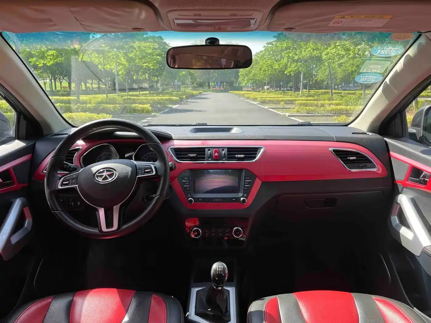 Refine S2 2015 1.5L Manual Deluxe Smart Edition — миниатюра 6