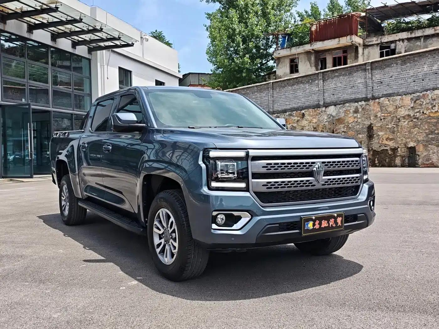 Dadao 2024 All-Rounder 2.3T Diesel Automatic 4WD Comfort Edition with Flatbed Cargo Box — миниатюра 2