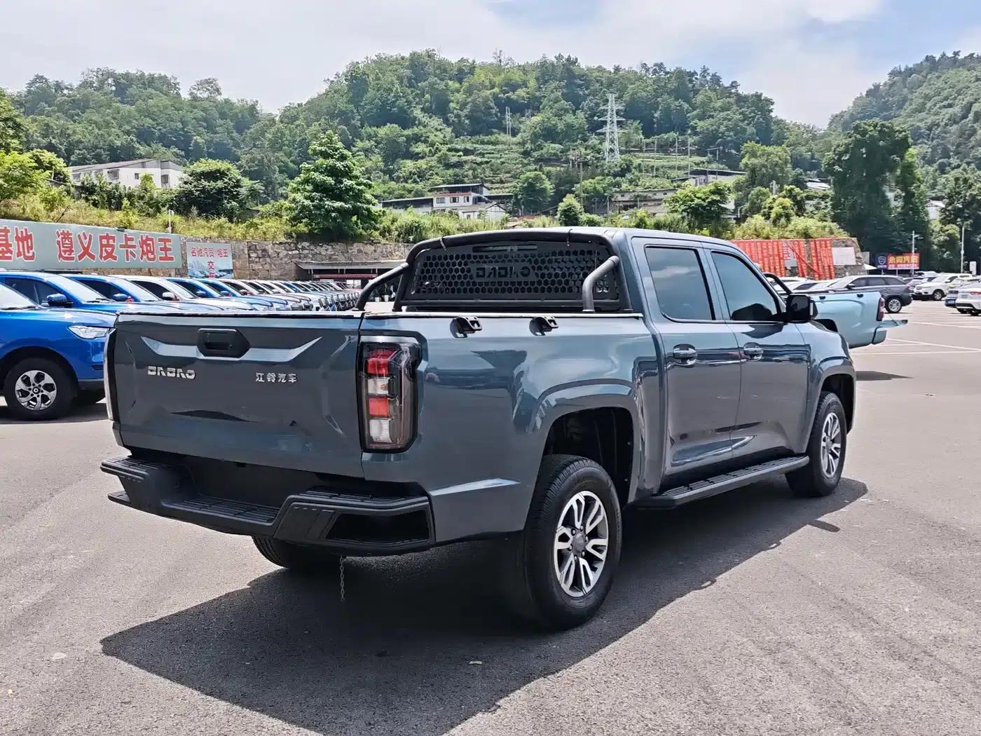 Dadao 2024 All-Rounder 2.3T Diesel Automatic 4WD Comfort Edition with Flatbed Cargo Box — миниатюра 8