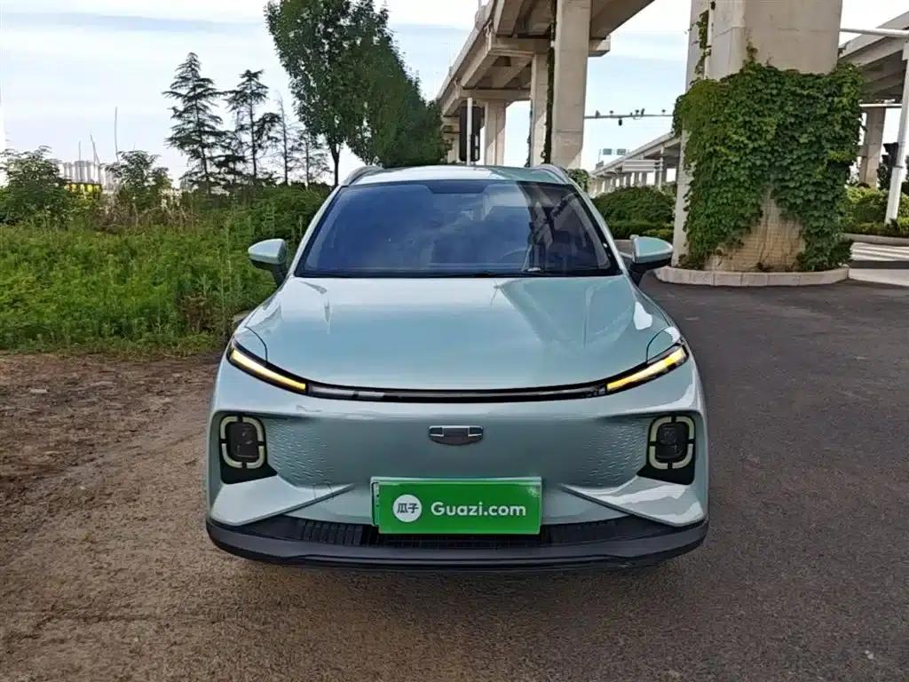 Geely Geometry E Firefly 2023 Model 320KM Cute Tiger 5-Seater — миниатюра 3