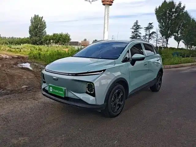 Geely Geometry E Firefly 2023 Model 320KM Cute Tiger 5-Seater