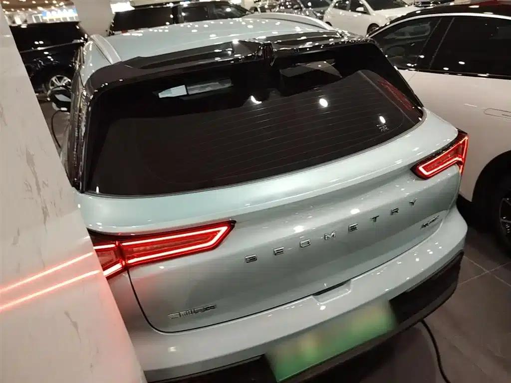 Geely Geometry E Firefly 2022 Model 320KM Cute Tiger 4-Seater — миниатюра 5