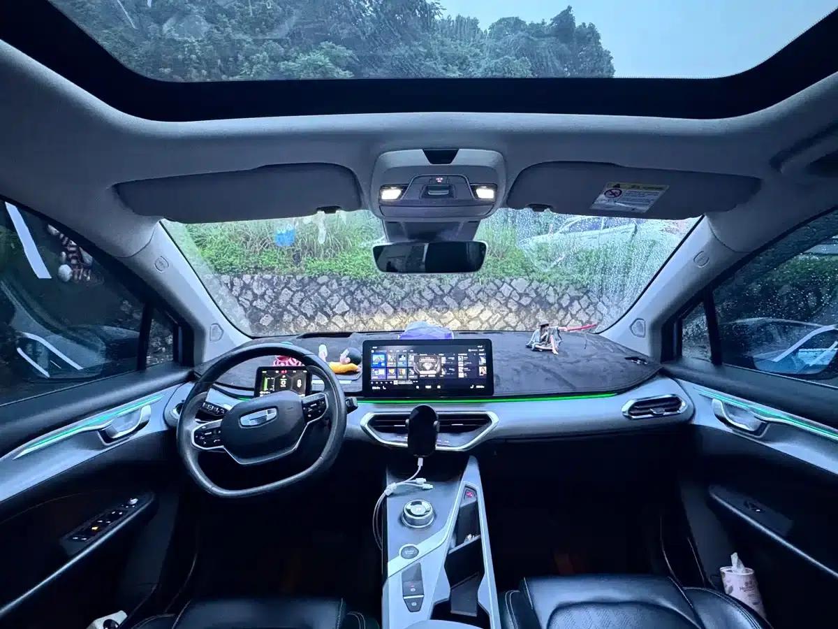 Geely Geometry C 2020 Selected Range Edition 550KM C++ Pro — миниатюра 10