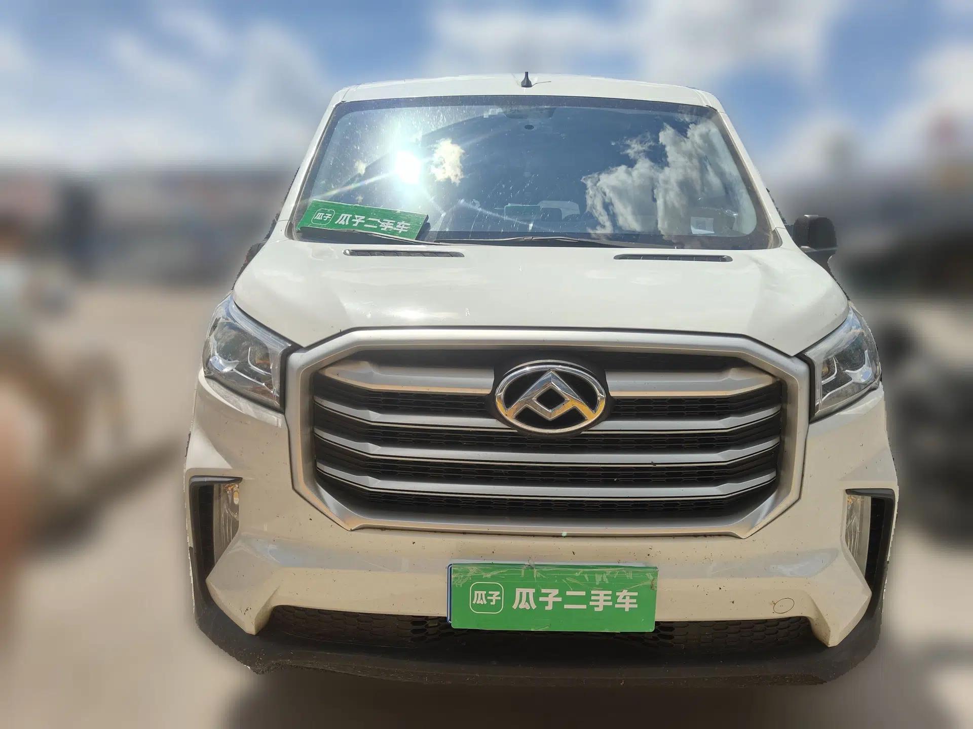 SAIC MAXUS Xintu V90 2020 2.0T Manual Yunjie Version Front-Wheel Drive with Single Rear Tire Short Wheelbase Mid-Height Design 6-Seater — миниатюра 2
