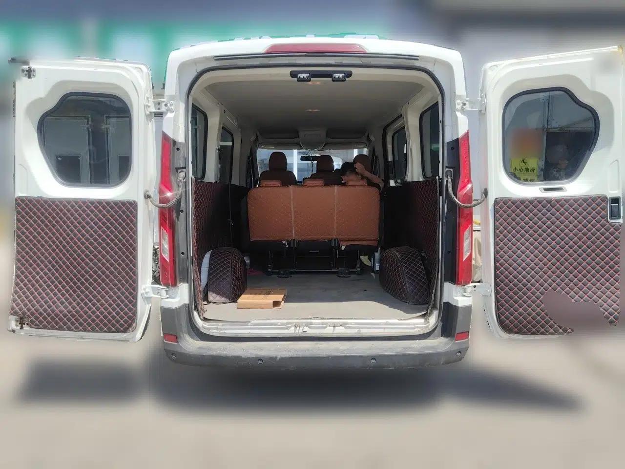 SAIC MAXUS Xintu V90 2020 2.0T Manual Yunjie Version Front-Wheel Drive with Single Rear Tire Short Wheelbase Mid-Height Design 6-Seater — миниатюра 19