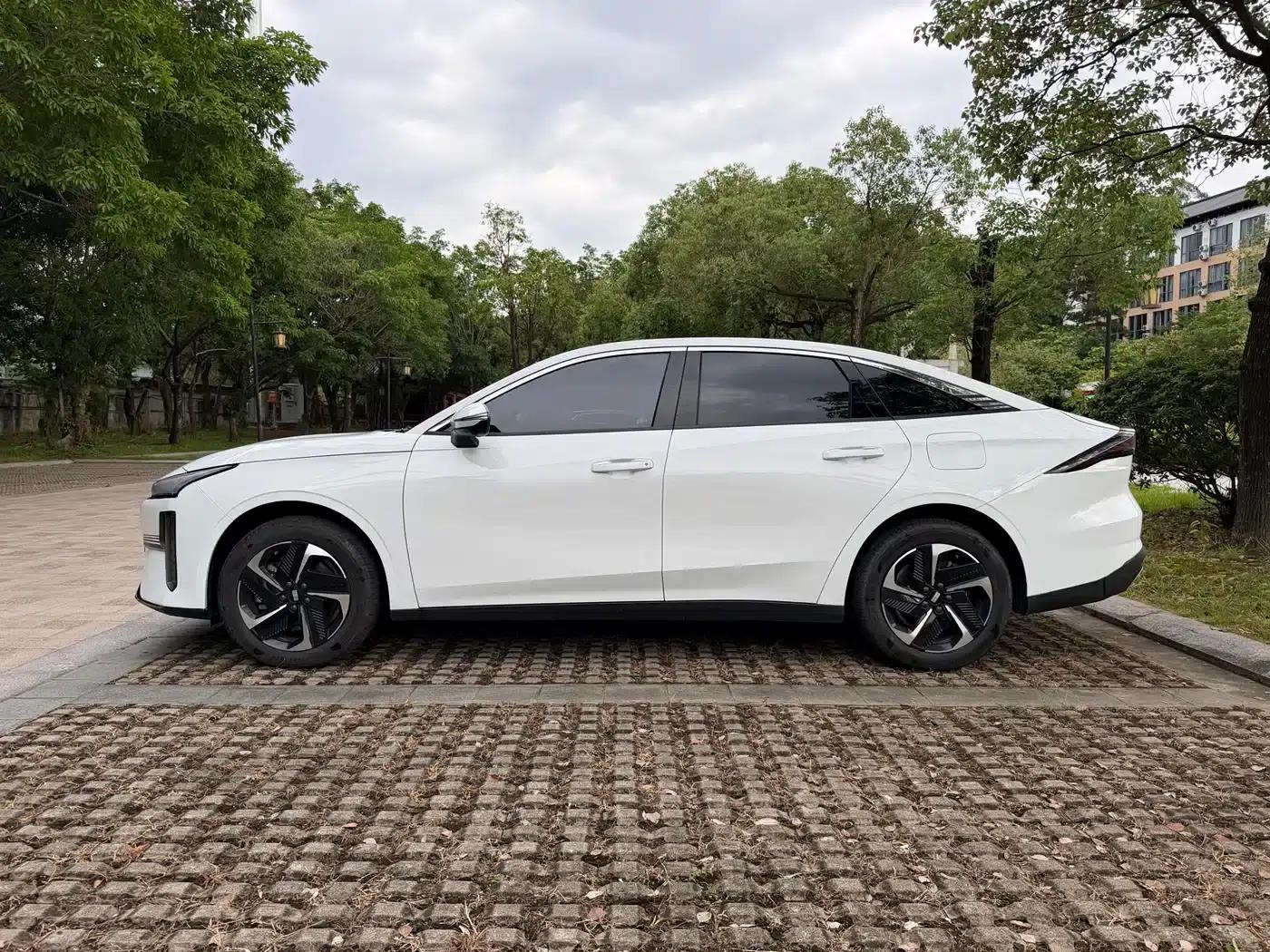 Galaxy L6 2025 EM-i 140km Explorer+ Edition — миниатюра 12
