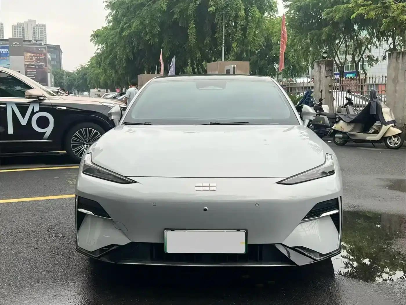 Galaxy E8 2025 Model 700km Long-Range Intelligent Driving Edition — миниатюра 2