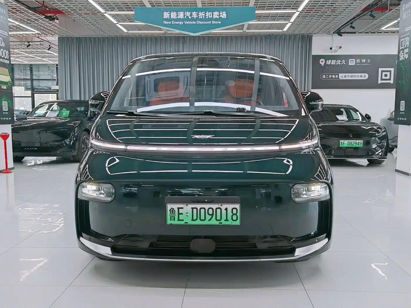 Wingzhen L380 2024 Model, 140-degree, 6-seater, 4WD Ultra — миниатюра 2