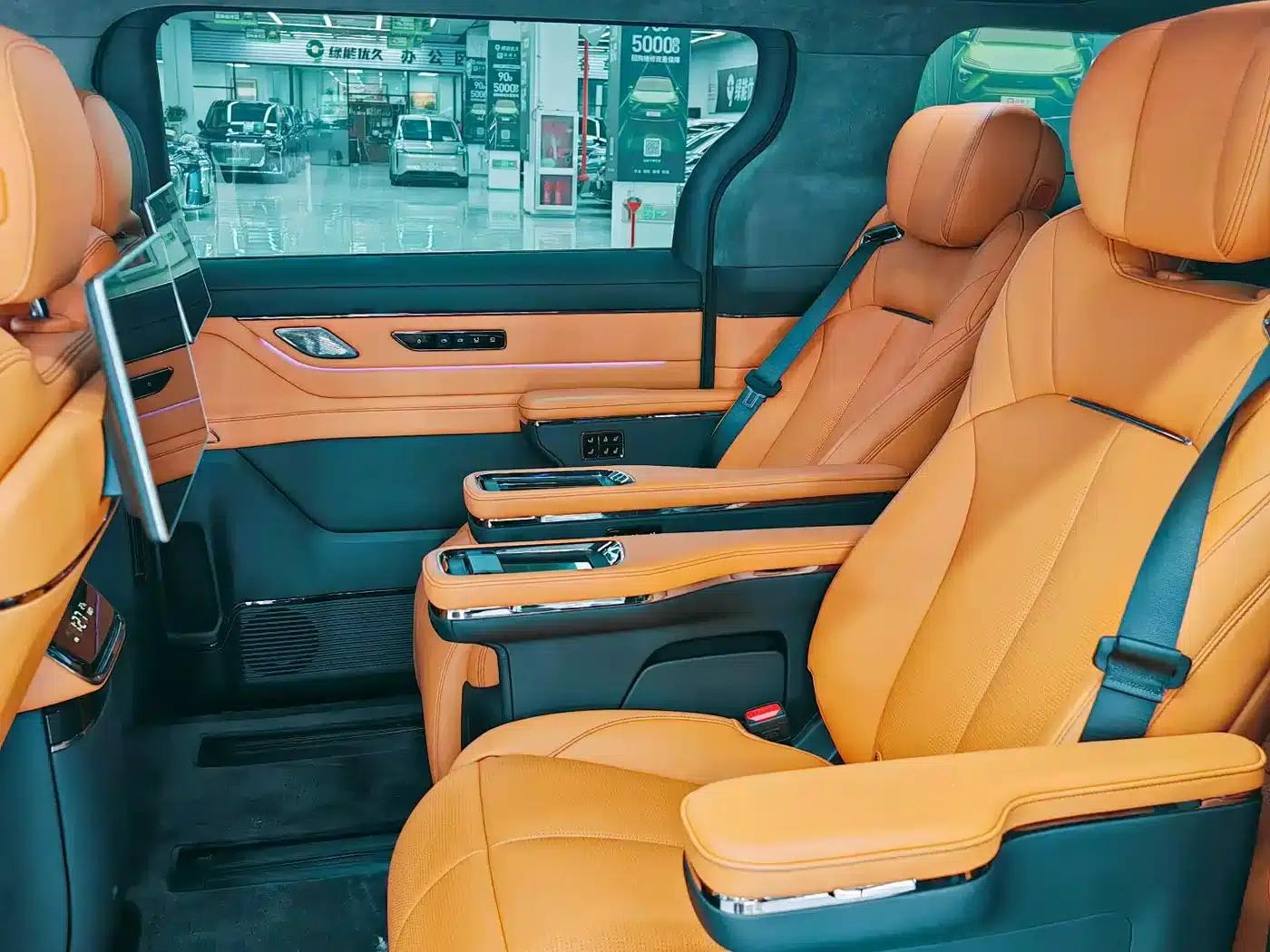 Wingzhen L380 2024 Model, 140-degree, 6-seater, 4WD Ultra — миниатюра 12