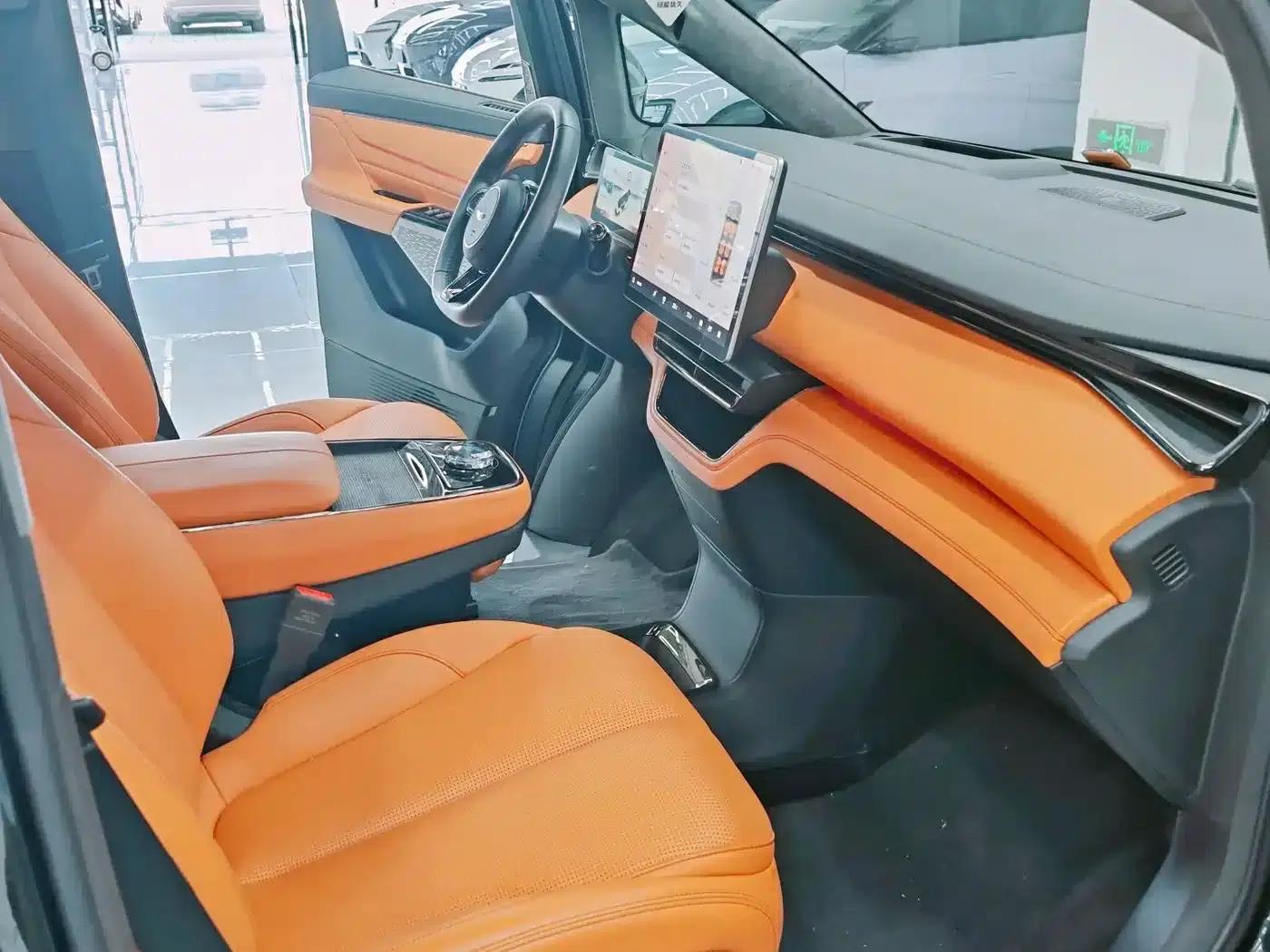 Wingzhen L380 2024 Model, 140-degree, 6-seater, 4WD Ultra — миниатюра 18