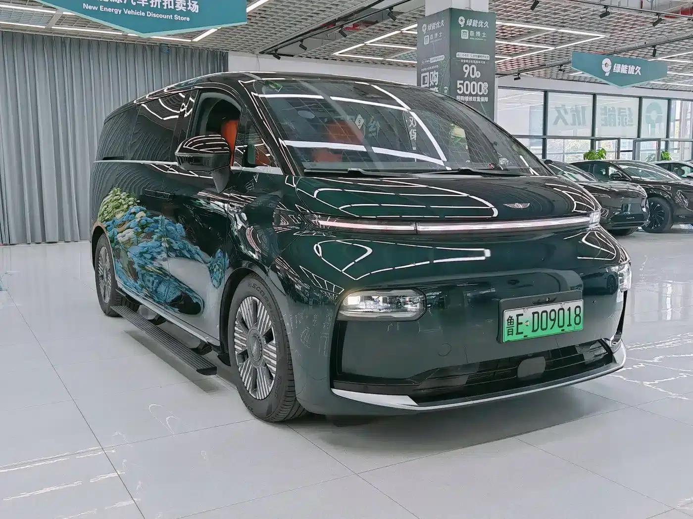 Wingzhen L380 2024 Model, 140-degree, 6-seater, 4WD Ultra — миниатюра 3