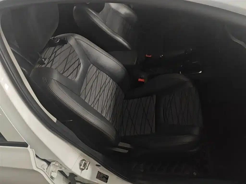 Kaiyi E3 2018 1.5L Manual Deluxe Edition — миниатюра 5