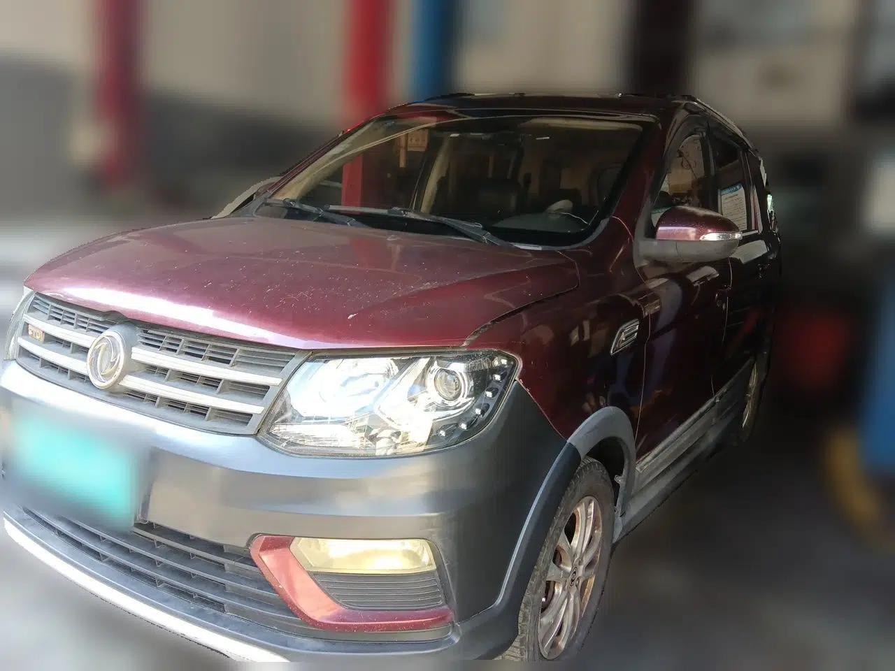 Dongfeng Fengon 370 2016 1.5L Manual Luxury 7-Seater — миниатюра 1