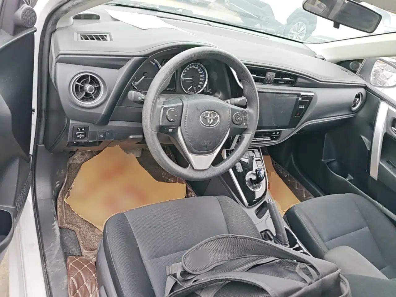 Toyota Corolla Hybrid E+ 2019 1.8L E-CVT Leading Edition — миниатюра 12