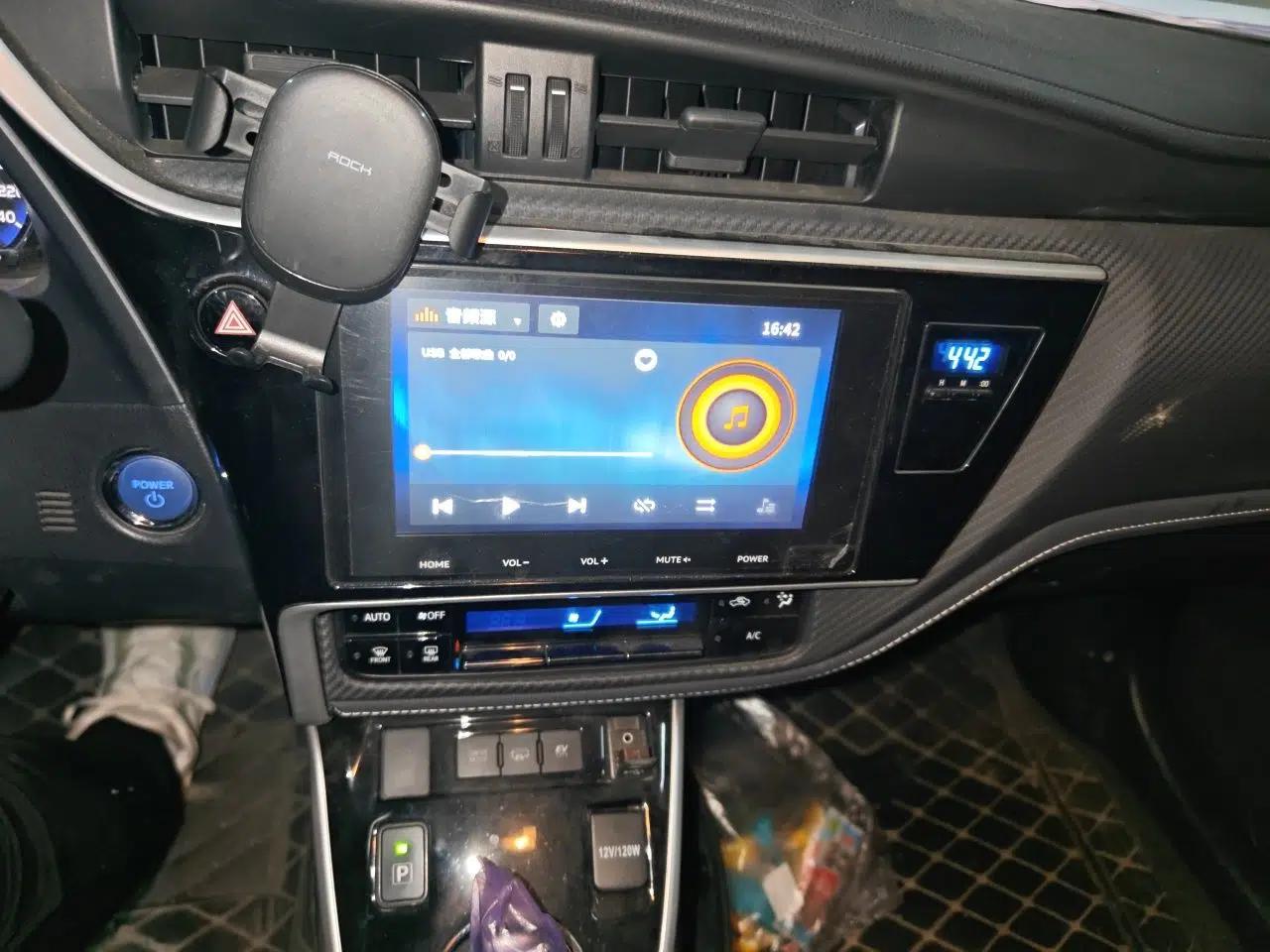 Toyota Levin Hybrid E+ 2019 1.8L GS E-CVT Elite Model with Sunroof — миниатюра 13
