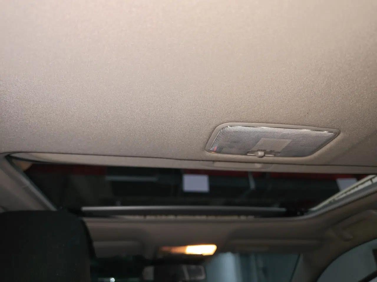 Toyota Levin Hybrid E+ 2019 1.8L GS E-CVT Elite Model with Sunroof — миниатюра 18