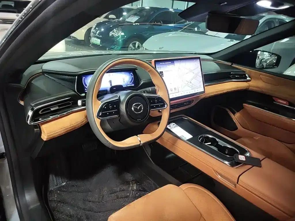 Mazda EZ-6 2024 Extended Range 200 Smart Edition — миниатюра 10