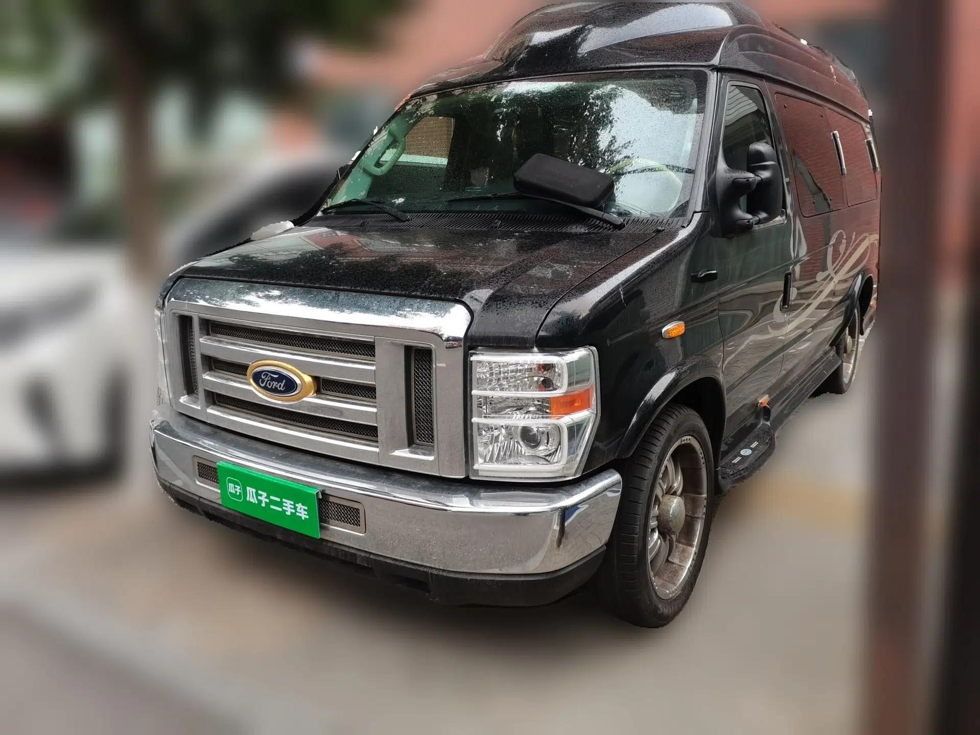 Ford E350 — миниатюра 1