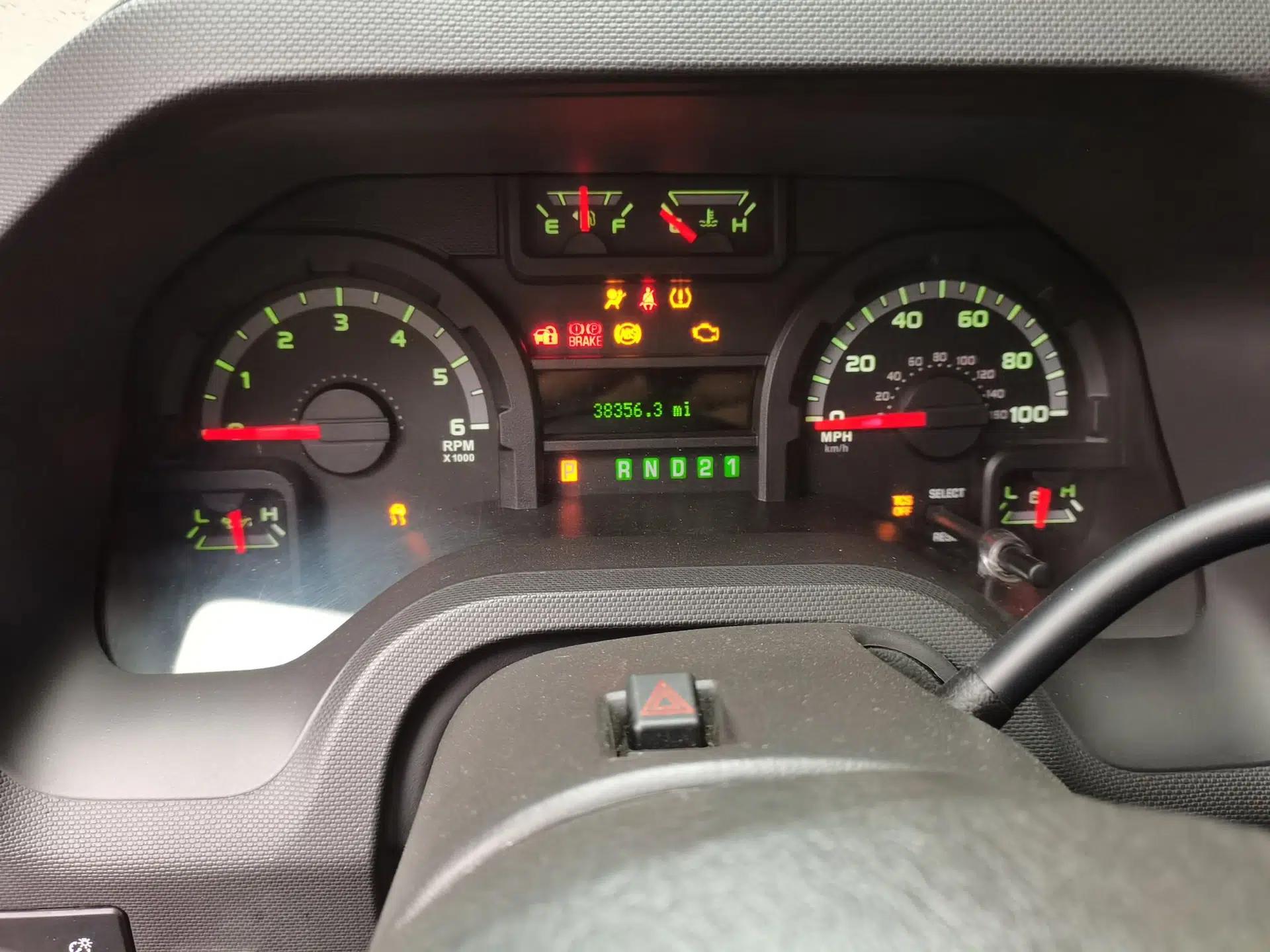 Ford E350 — миниатюра 12
