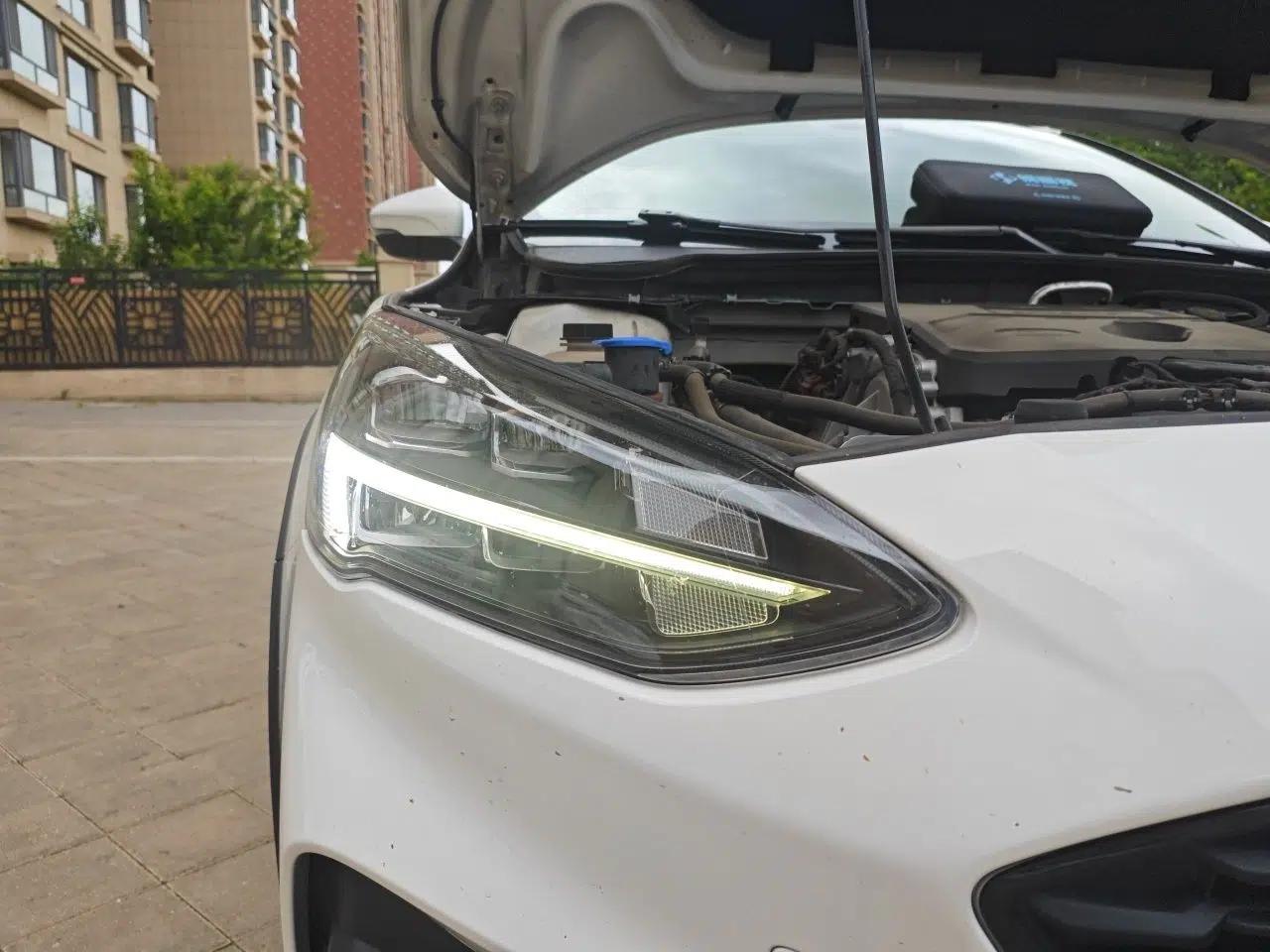 Ford Focus Active 2020 EcoBoost 180 Automatic Titanium Edition — миниатюра 7