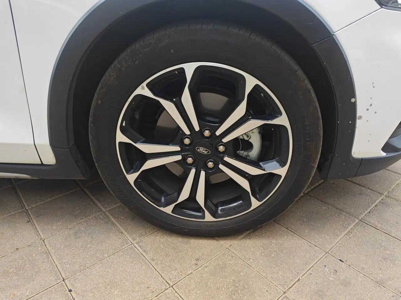 Ford Focus Active 2020 EcoBoost 180 Automatic Titanium Edition — миниатюра 8