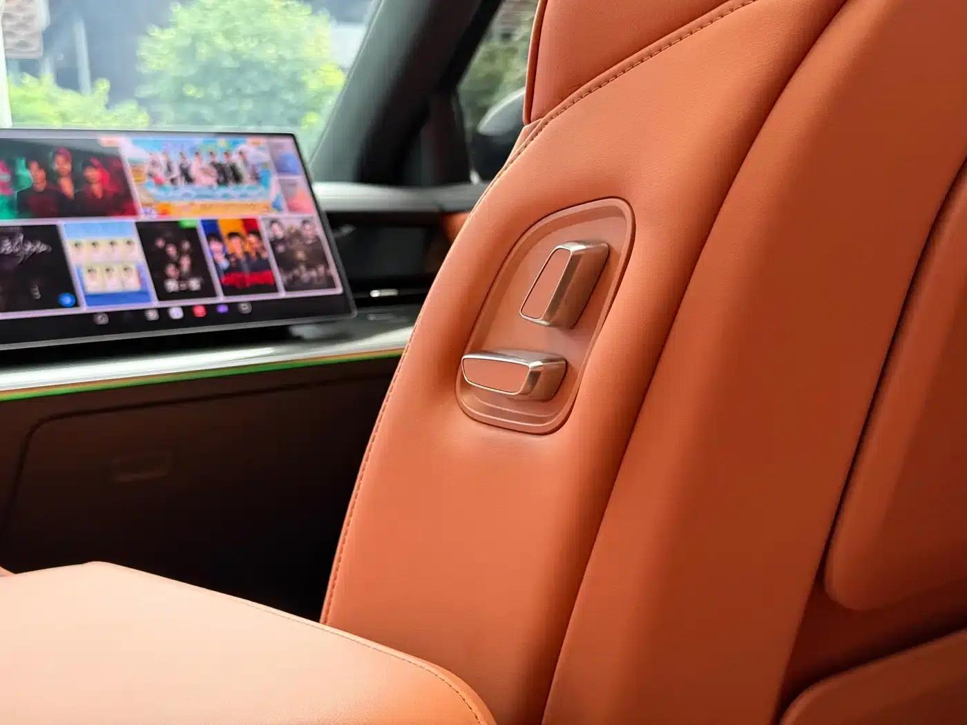 Nezha L 2024 Range Extender 310 Flash Charge Red Edition — миниатюра 19