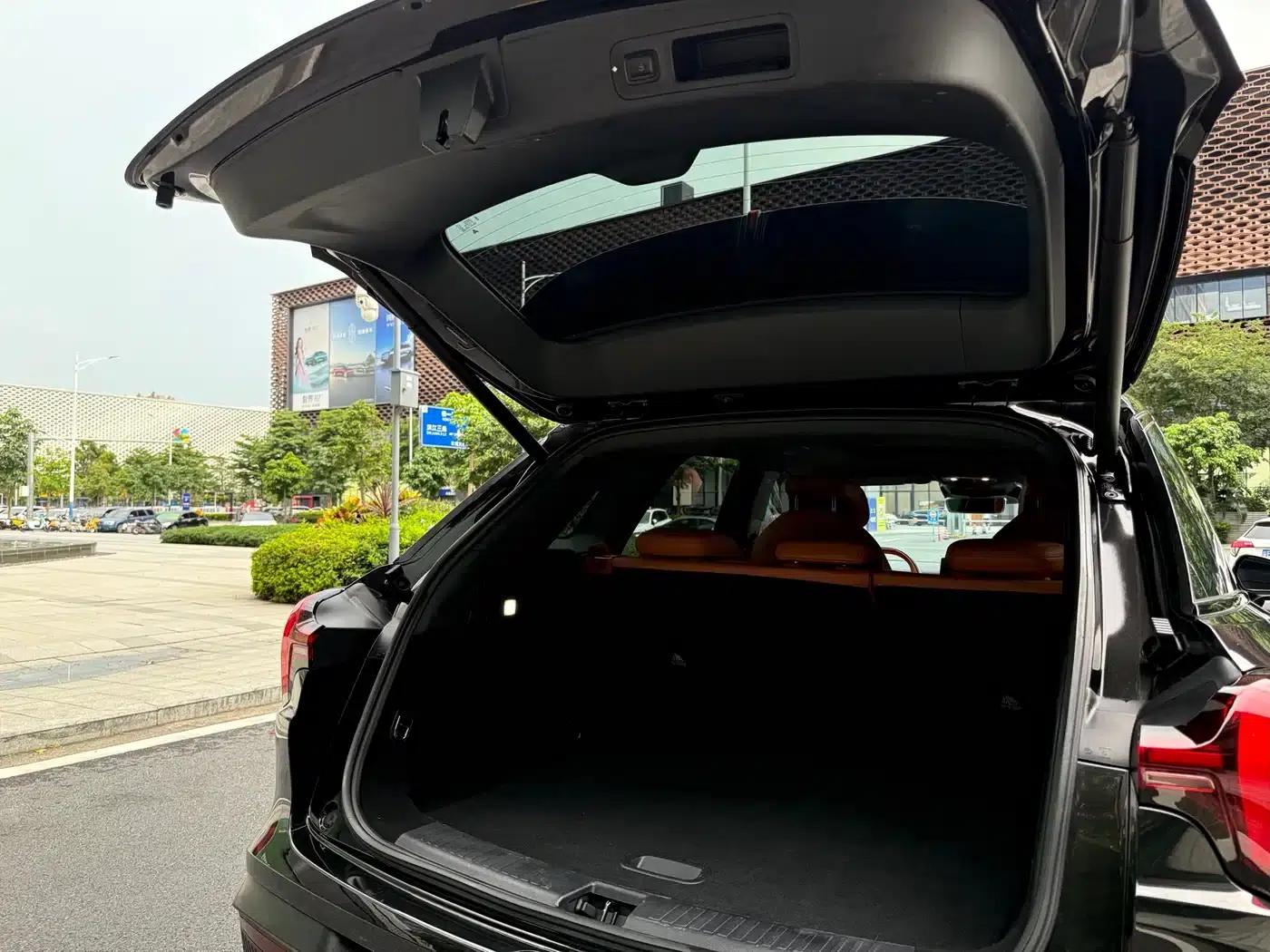 Nezha L 2024 Range Extender 310 Flash Charge Red Edition — миниатюра 23