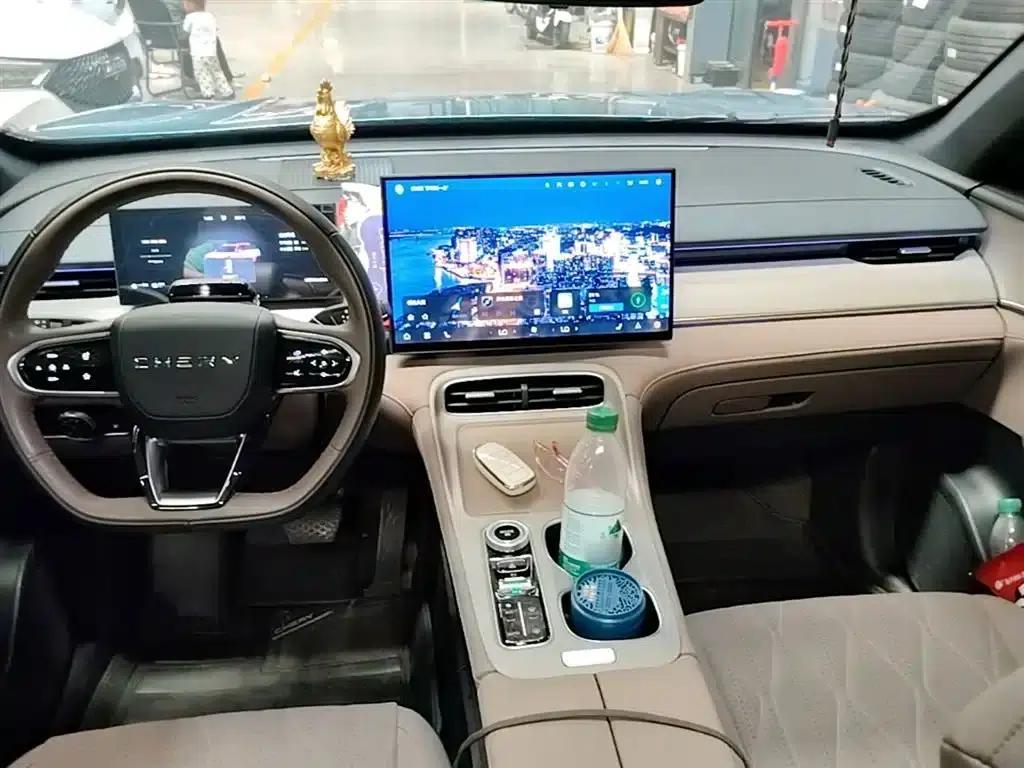 Chery Tiggo 8 PLUS C-DM 2025 1.5T 116km/h Premium 5-seater — миниатюра 10