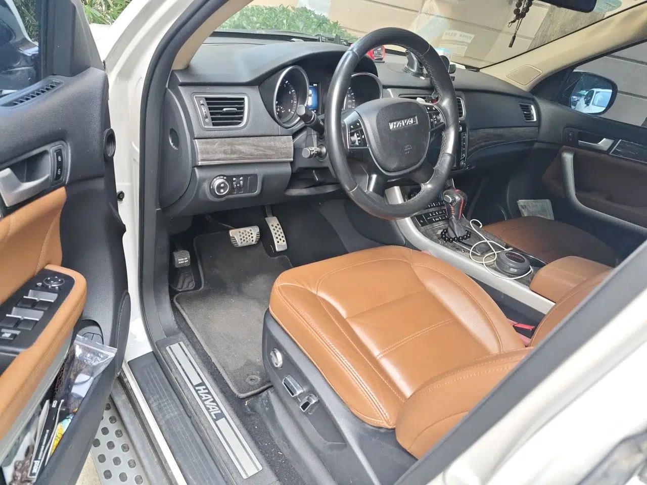 Haval H8 2015 2.0T Two-Wheel-Drive Standard Version — миниатюра 16