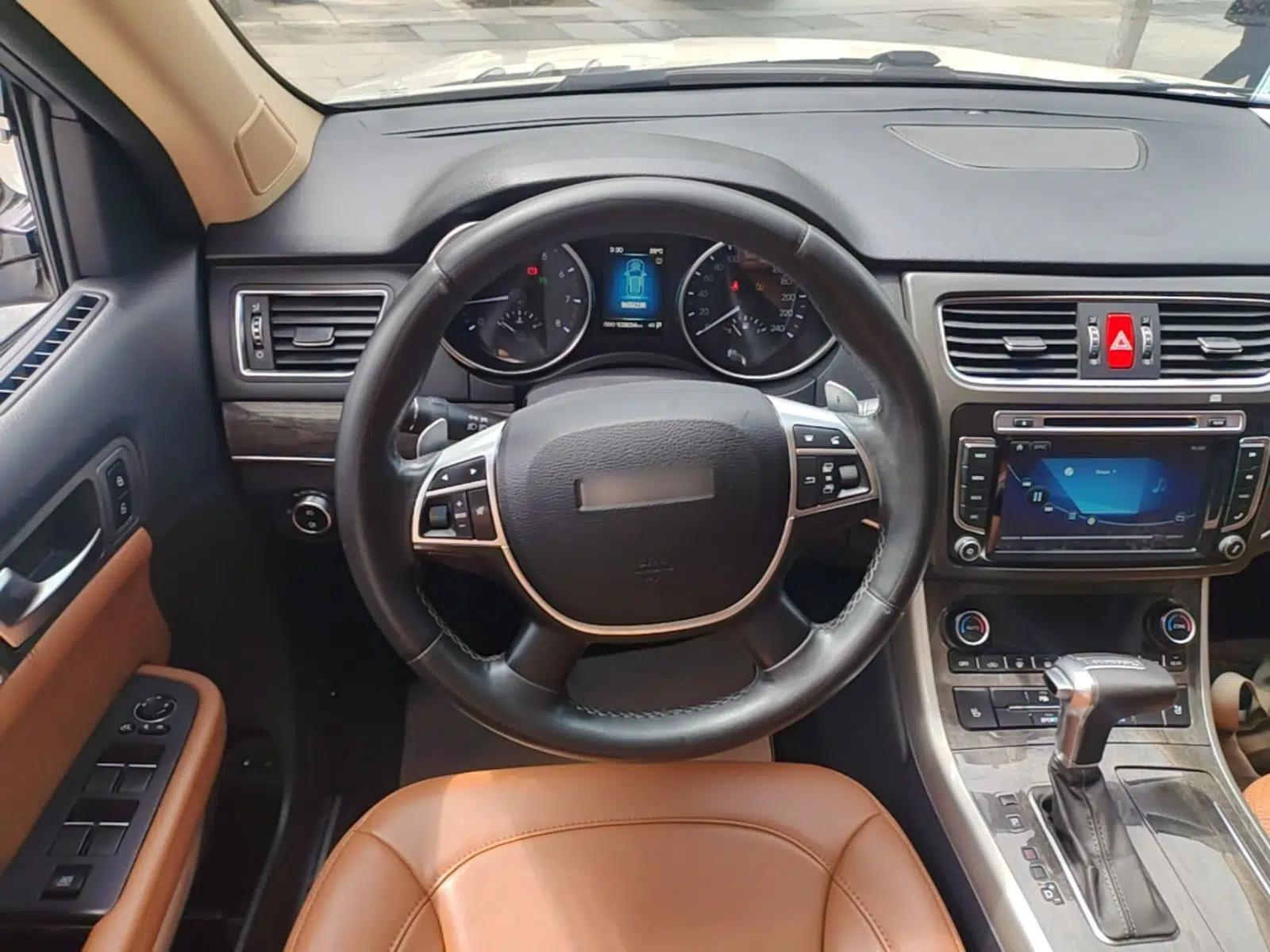 Haval H8 2015 2.0T Two-Wheel-Drive Elite Version — миниатюра 13