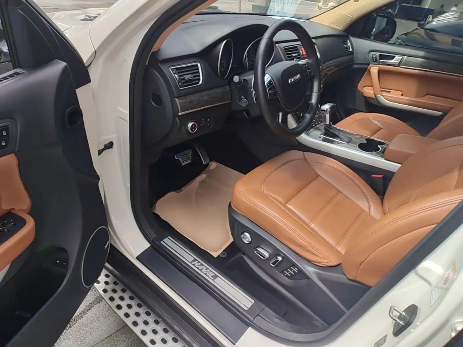 Haval H8 2015 2.0T Two-Wheel-Drive Elite Version — миниатюра 18