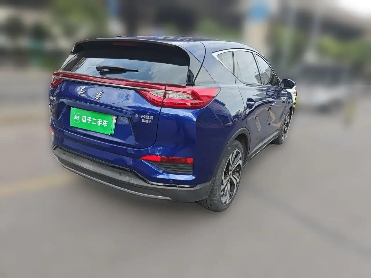 Hongqi E-HS3 2019 Zhilian Qiyue Two-Wheel Drive Version — миниатюра 6
